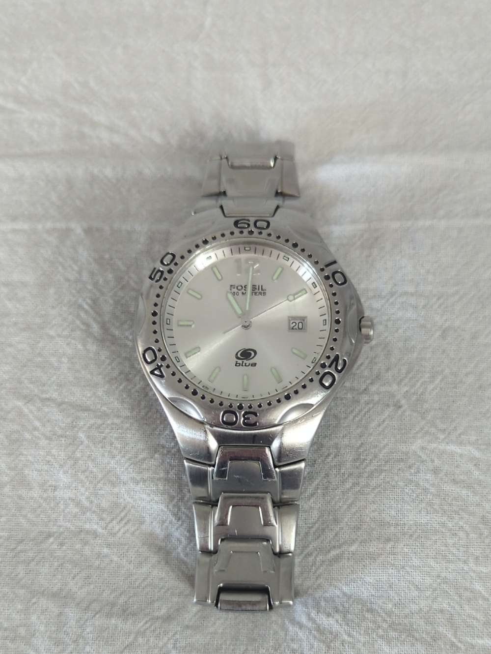 Vintage Fossil Blue AM-3572 Men's Sport Watch - Silver Sunburst Dial 100M